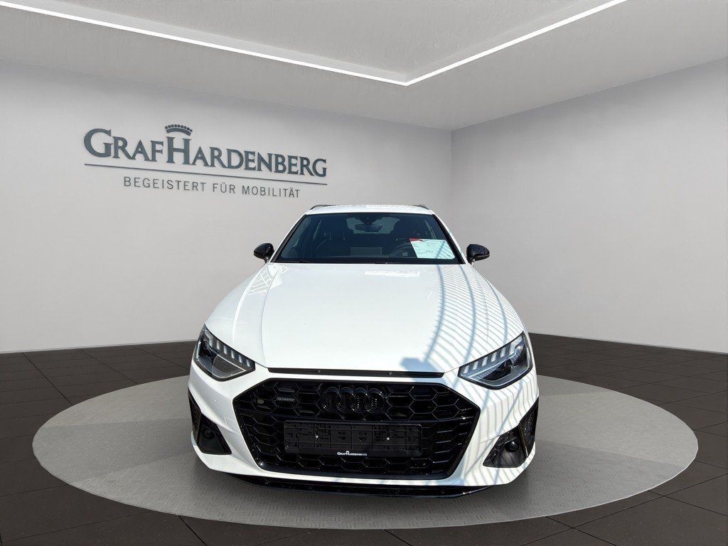 Audi A4 2023 г. Белый, пробег 58700 км