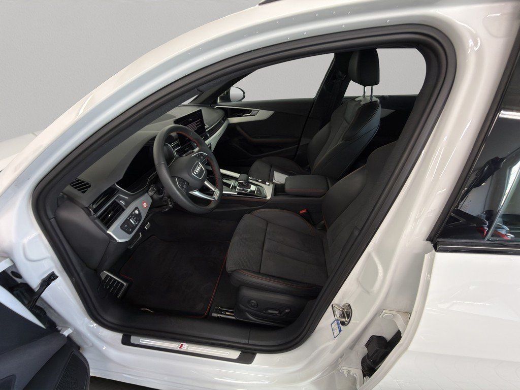 Audi A4 2023 г. Белый, пробег 58700 км