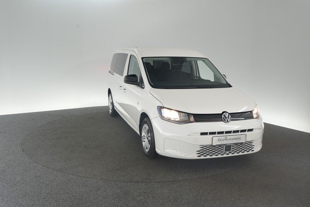 Volkswagen CADDY MAXI 2022 г. Белый, пробег 49800 км