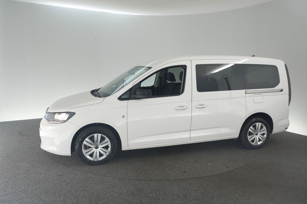Volkswagen CADDY MAXI 2022 г. Белый, пробег 49800 км