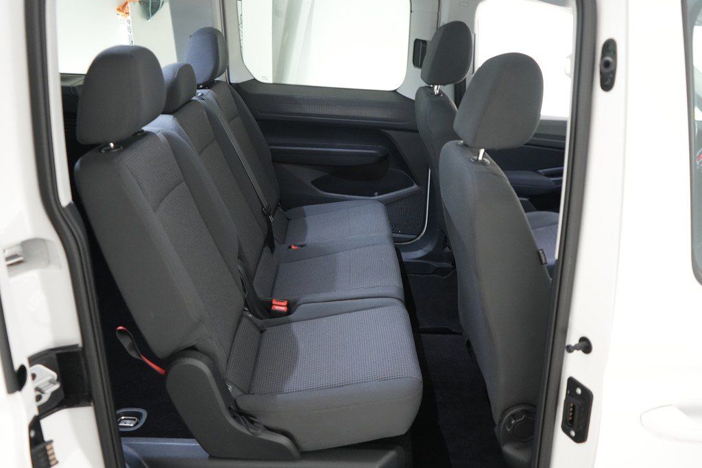 Volkswagen CADDY MAXI 2022 г. Белый, пробег 49800 км