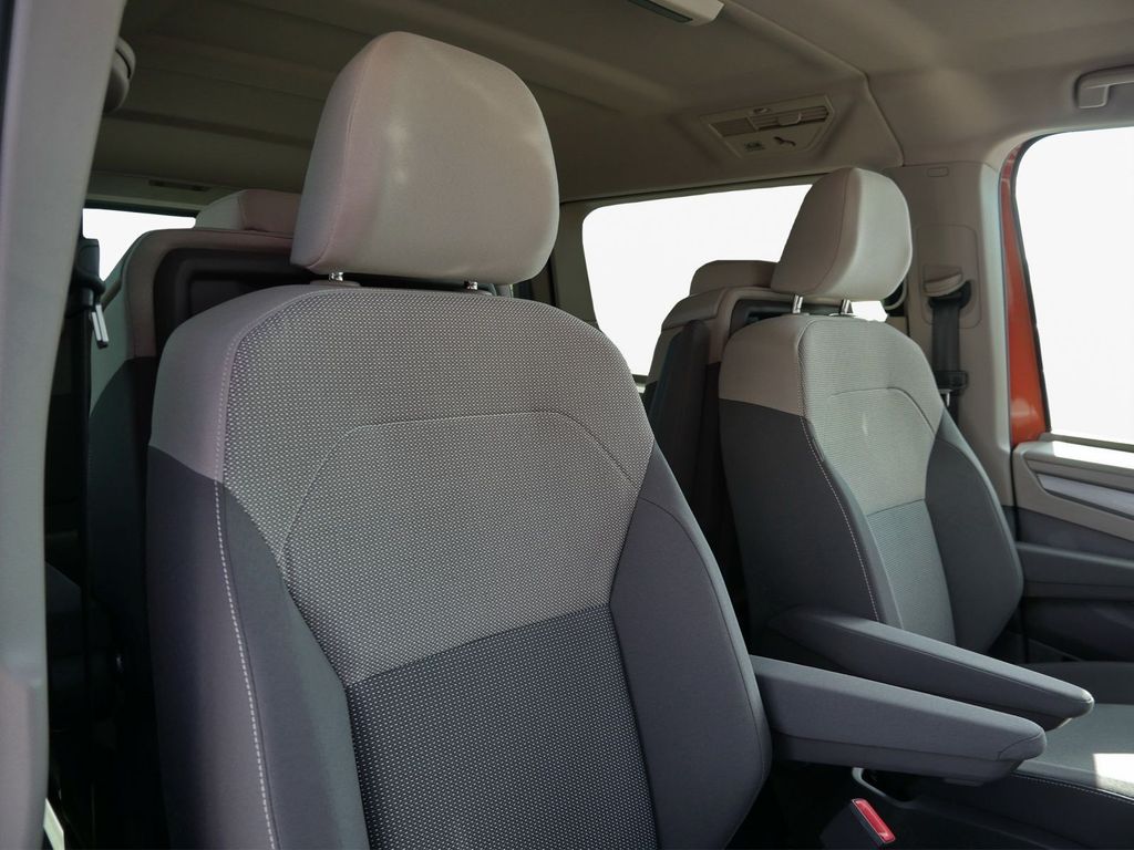 Volkswagen T7 MULTIVAN 2026 г. Серебристый, пробег 3000 км