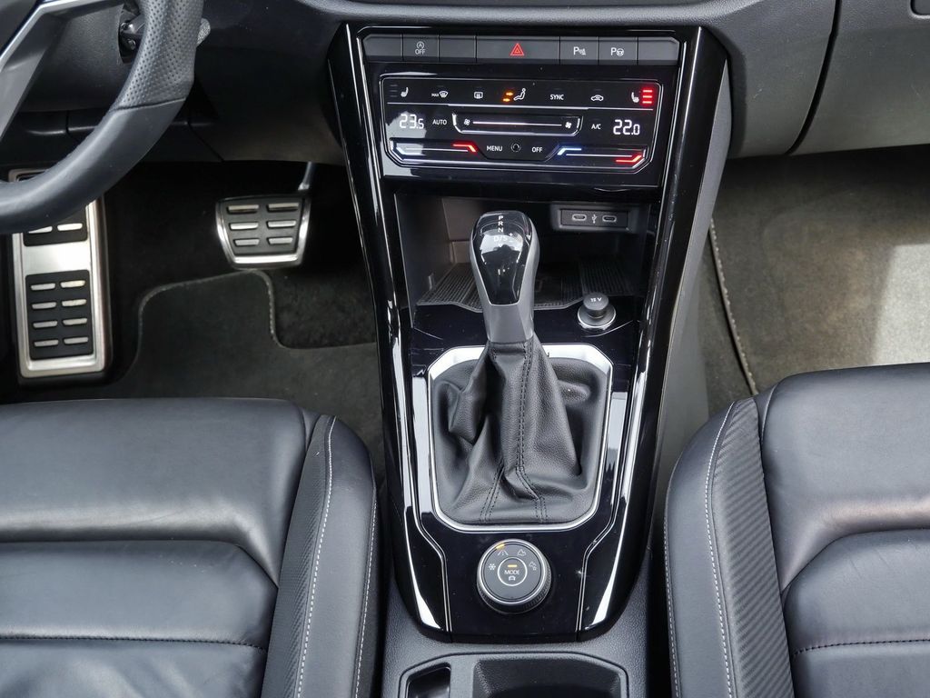 Volkswagen T-Roc 2023 г. Белый, пробег 59450 км