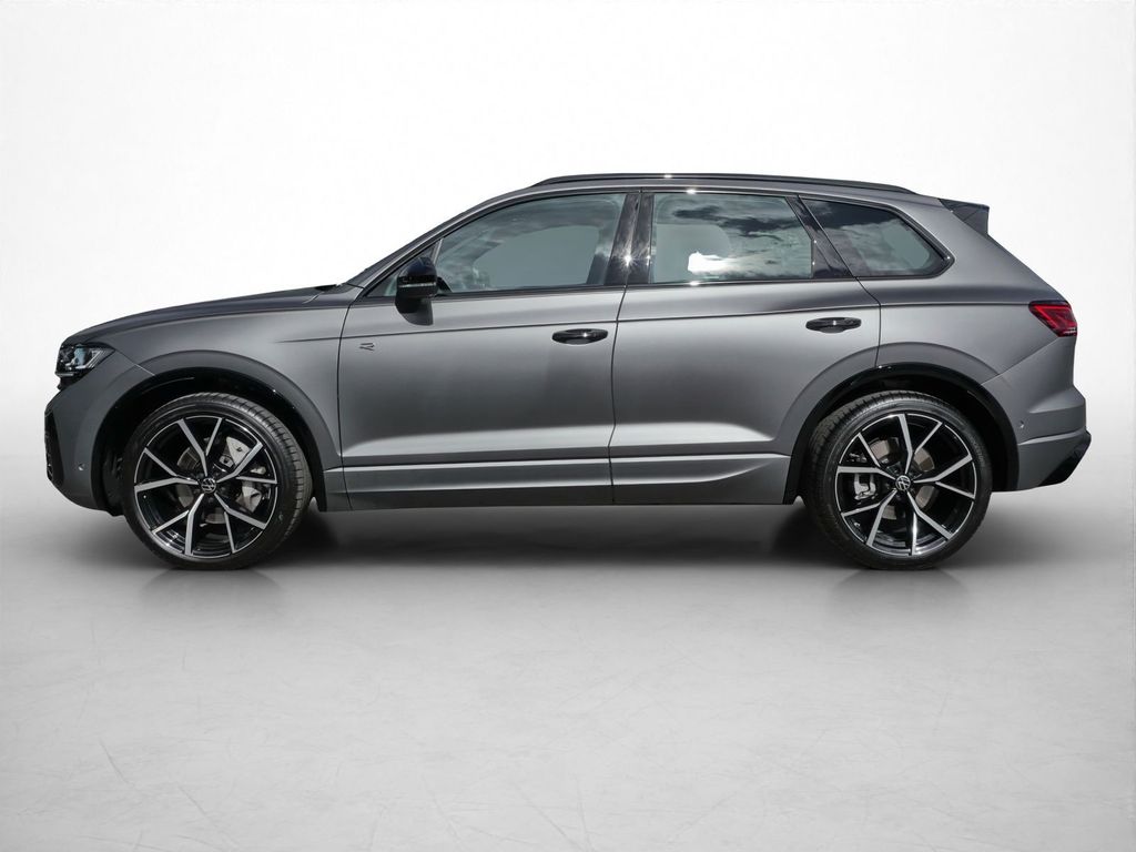 Volkswagen Touareg 2026 г. Серый, пробег 21775 км