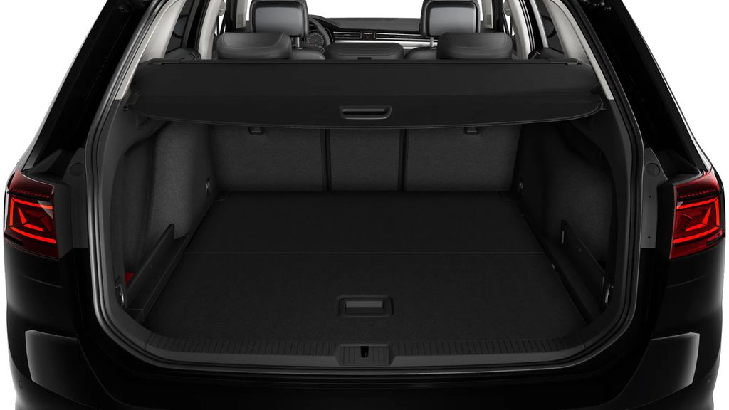 Volkswagen PASSAT VARIANT 2023 г. Чёрный, пробег 45433 км