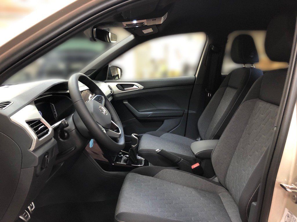 Volkswagen T-Cross 2024 г. Серый, пробег 35000 км