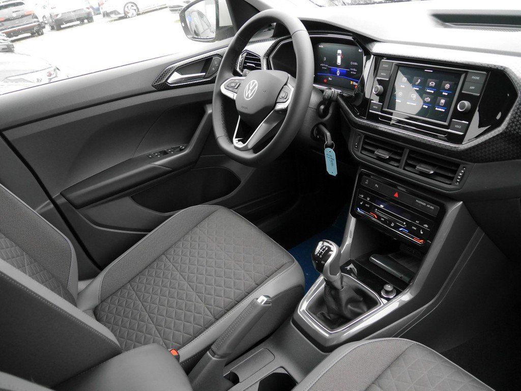 Volkswagen T-Cross 2023 г. Серый, пробег 31500 км