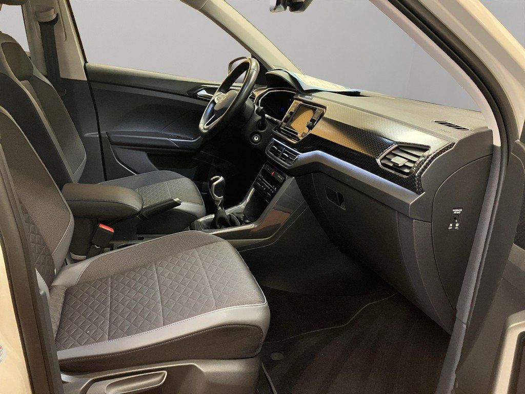 Volkswagen T-Cross 2023 г. Серый, пробег 31500 км