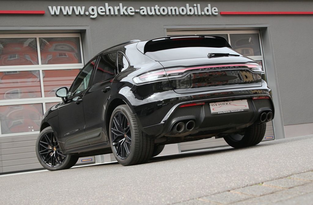 Porsche Macan 2024 г. Чёрный, пробег 57950 км