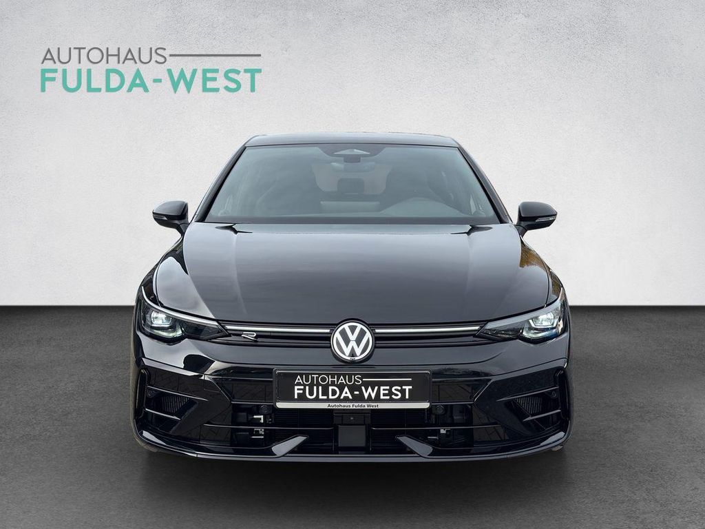 Volkswagen Golf 2026 г. Чёрный, пробег 15 км