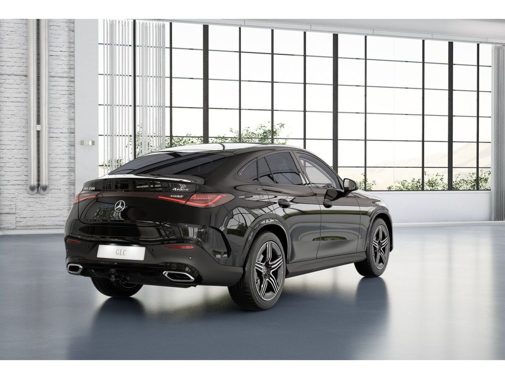 Mercedes-Benz GLC 200 2026 г. Чёрный, пробег 10794 км