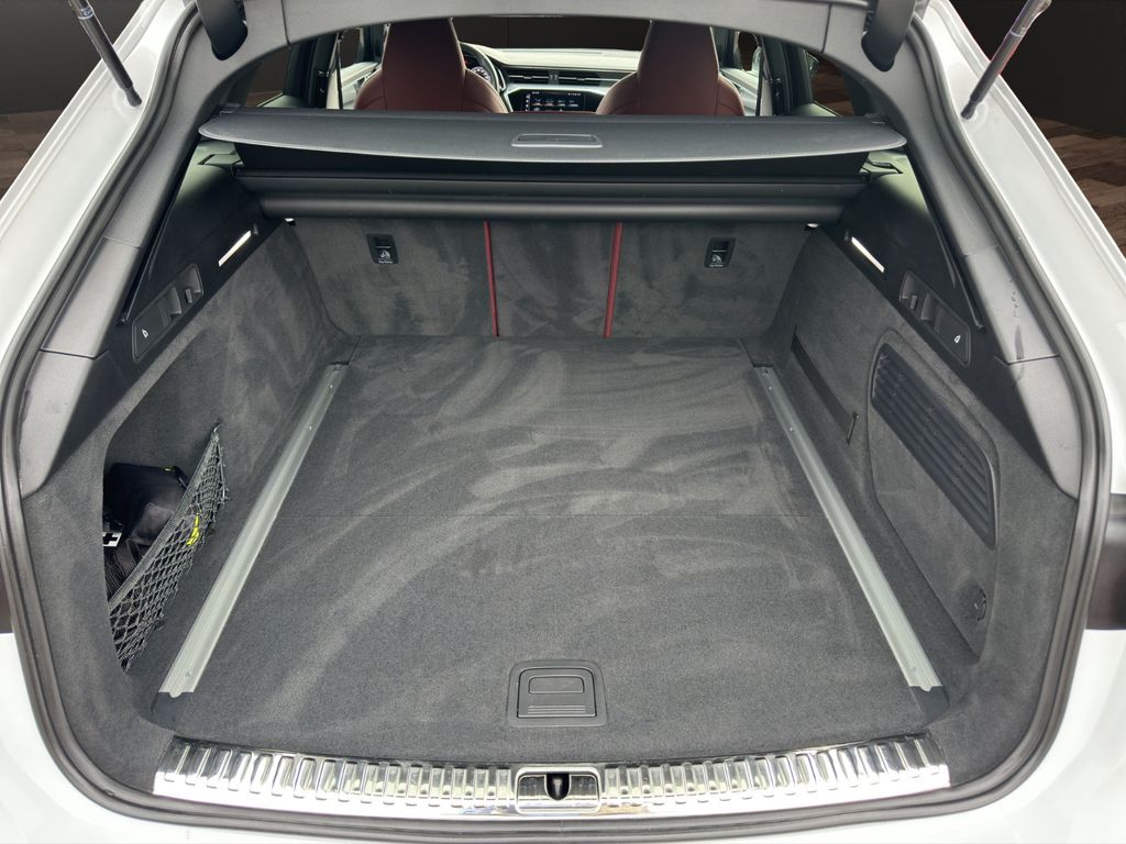Audi S6 2023 г. Белый, пробег 48758 км