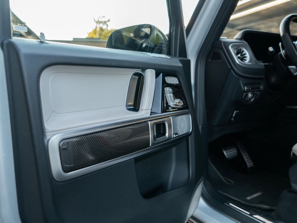 Mercedes-Benz G 63 AMG 2021 г. Серебристый, пробег 48507 км