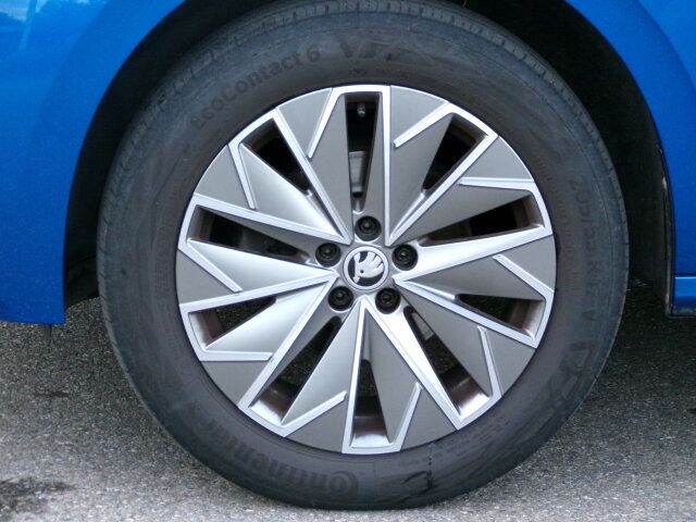 Skoda Kamiq 2022 г. Синий, пробег 48577 км