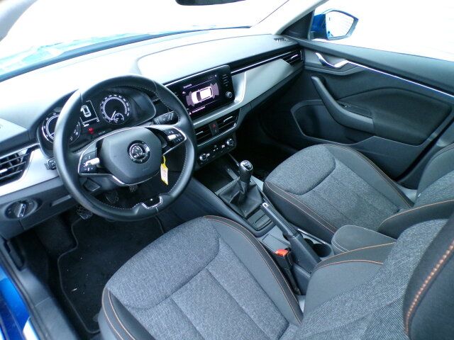 Skoda Kamiq 2022 г. Синий, пробег 48577 км