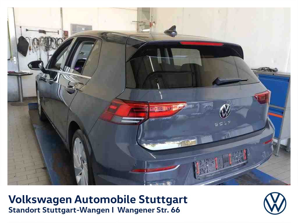 Volkswagen Golf 2024 г. Серый, пробег 28516 км