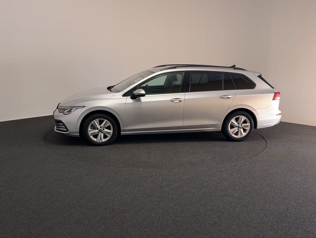 Volkswagen Golf 2022 г. Серебристый, пробег 37370 км