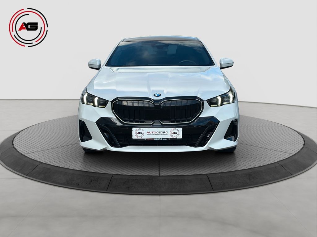 BMW 520 2023 г. Белый, пробег 54950 км