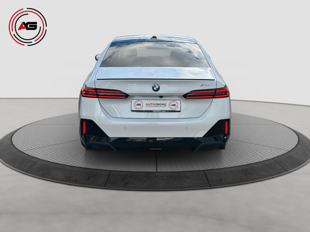 BMW 520 2023 г. Белый, пробег 54950 км