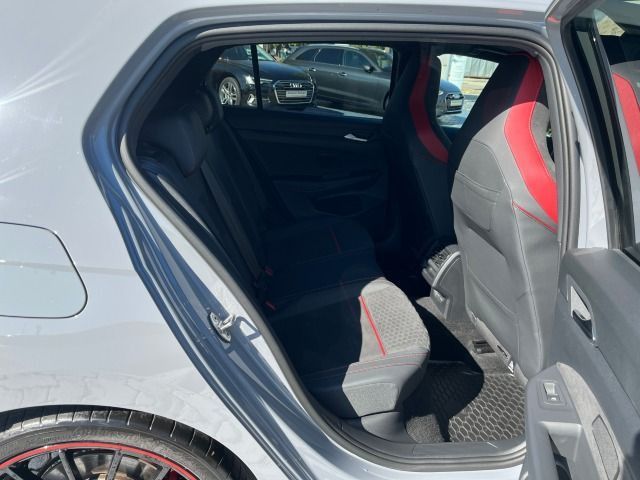 Volkswagen Golf 2023 г. Серый, пробег 50829 км