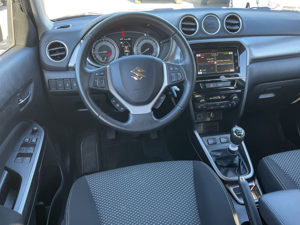 Suzuki Vitara 2022 г. Чёрный, пробег 38055 км