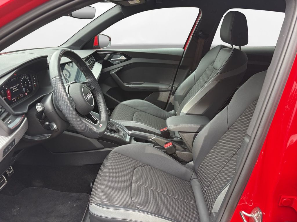 Audi A1 2022 г. Красный, пробег 41980 км