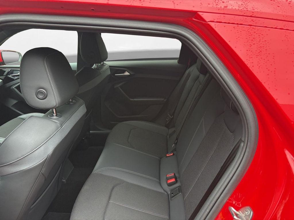 Audi A1 2022 г. Красный, пробег 41980 км