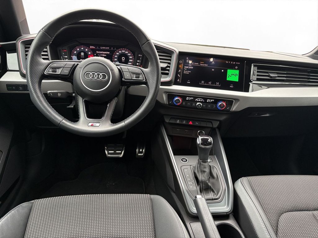 Audi A1 2022 г. Красный, пробег 41980 км