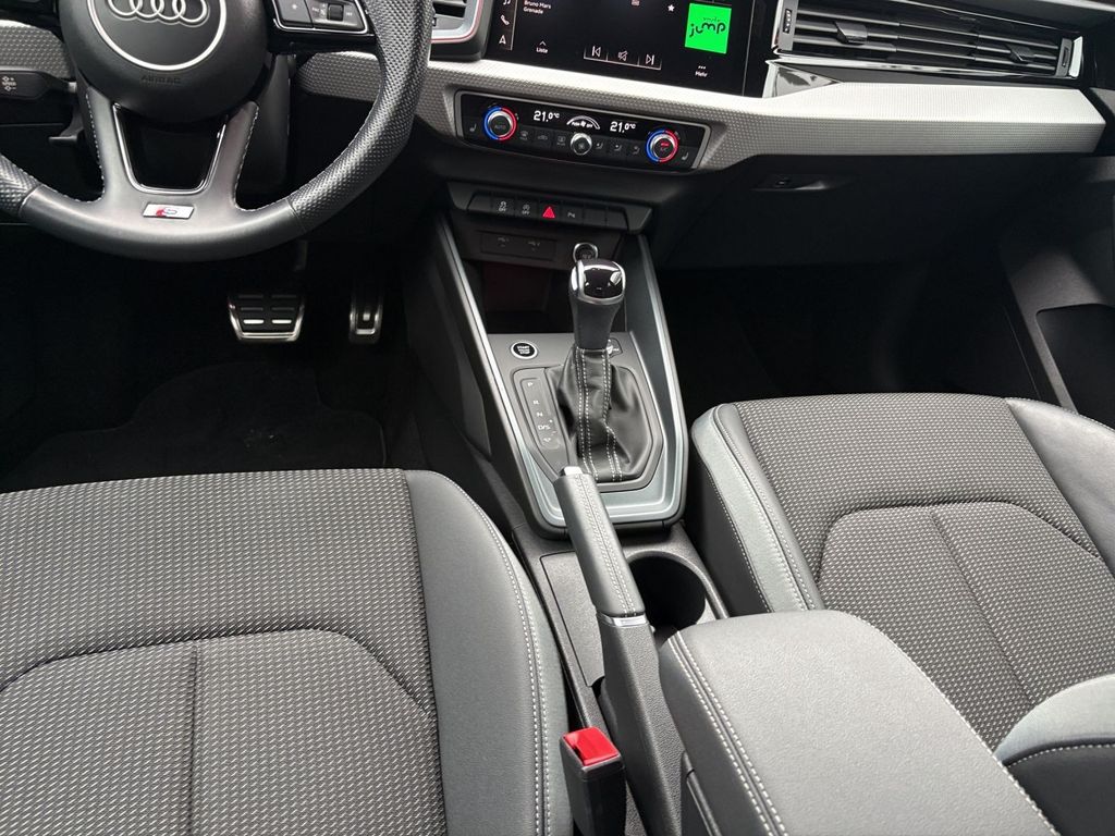 Audi A1 2022 г. Красный, пробег 41980 км