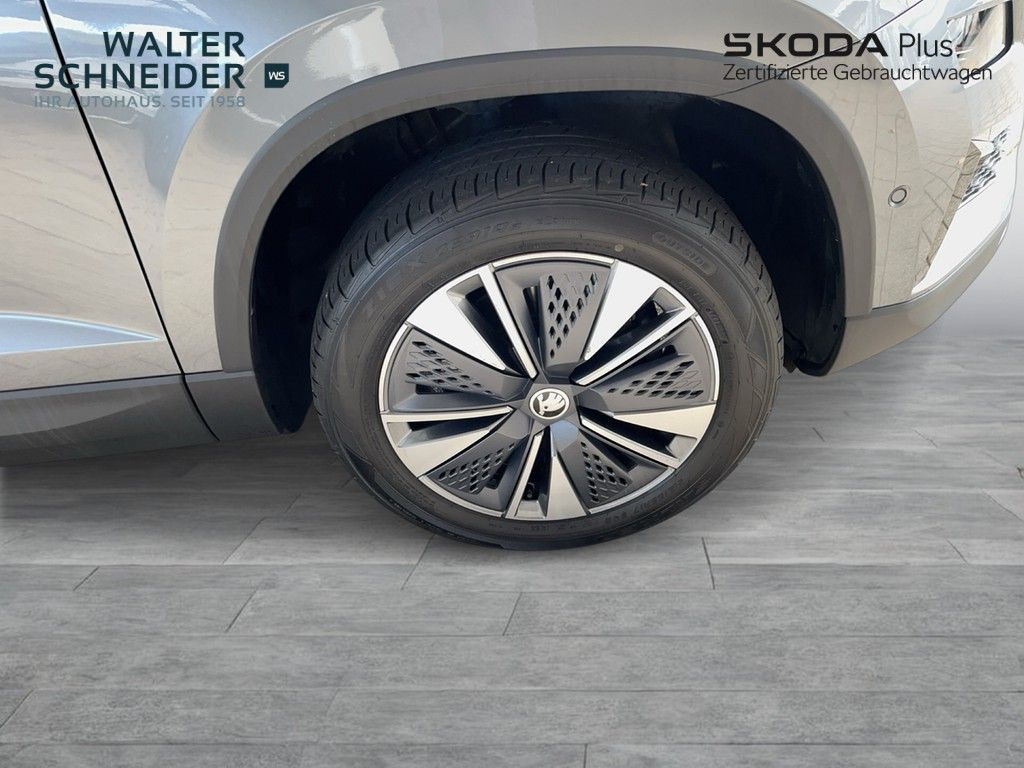 Skoda Karoq 2023 г. Серый, пробег 47400 км