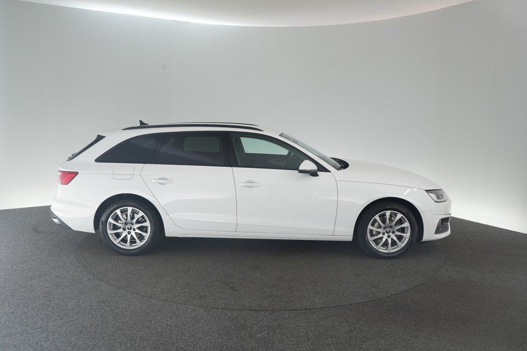 Audi A4 2023 г. Белый, пробег 35300 км