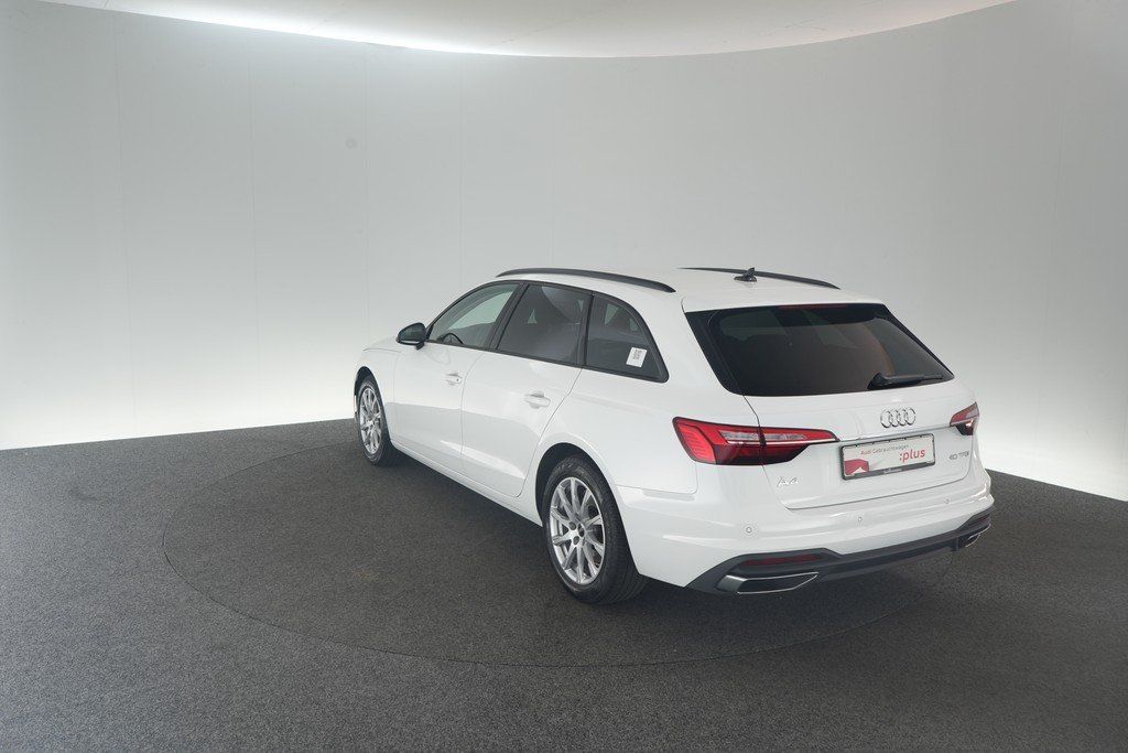 Audi A4 2023 г. Белый, пробег 35300 км