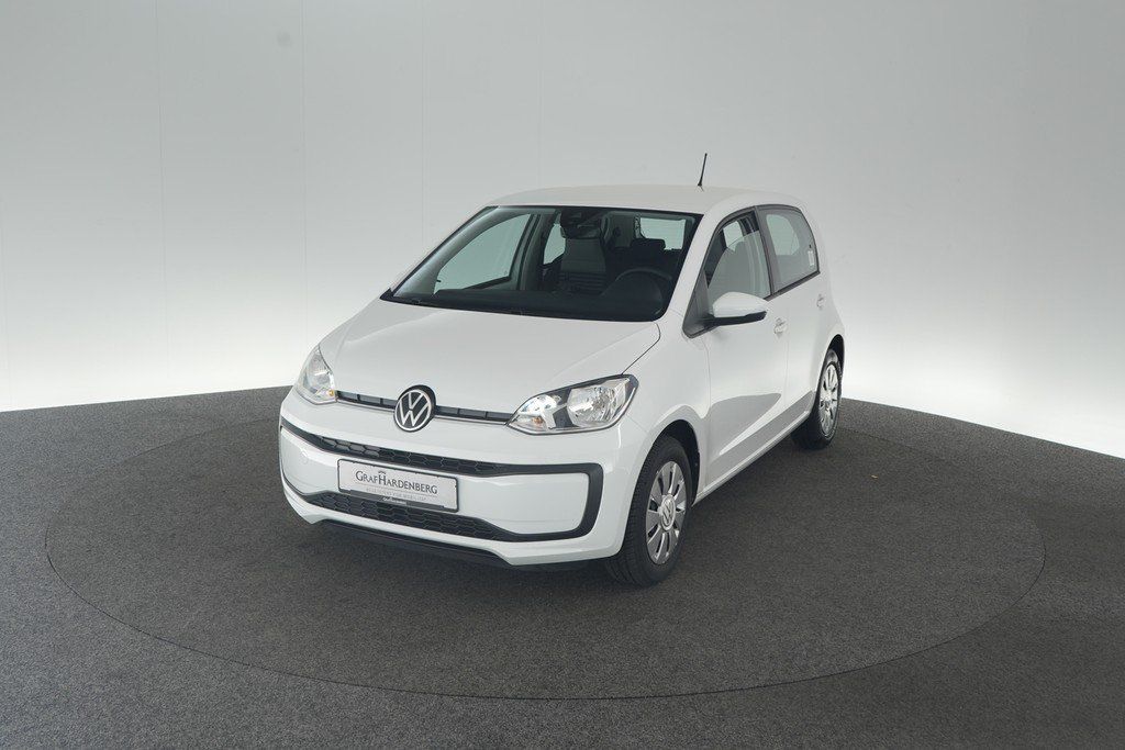 Volkswagen up! 2022 г. Белый, пробег 40000 км