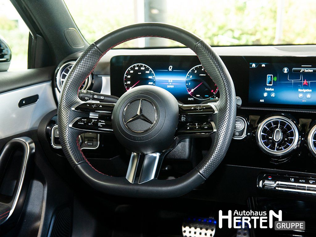 Mercedes-Benz A 200 2025 г. Чёрный, пробег 26984 км