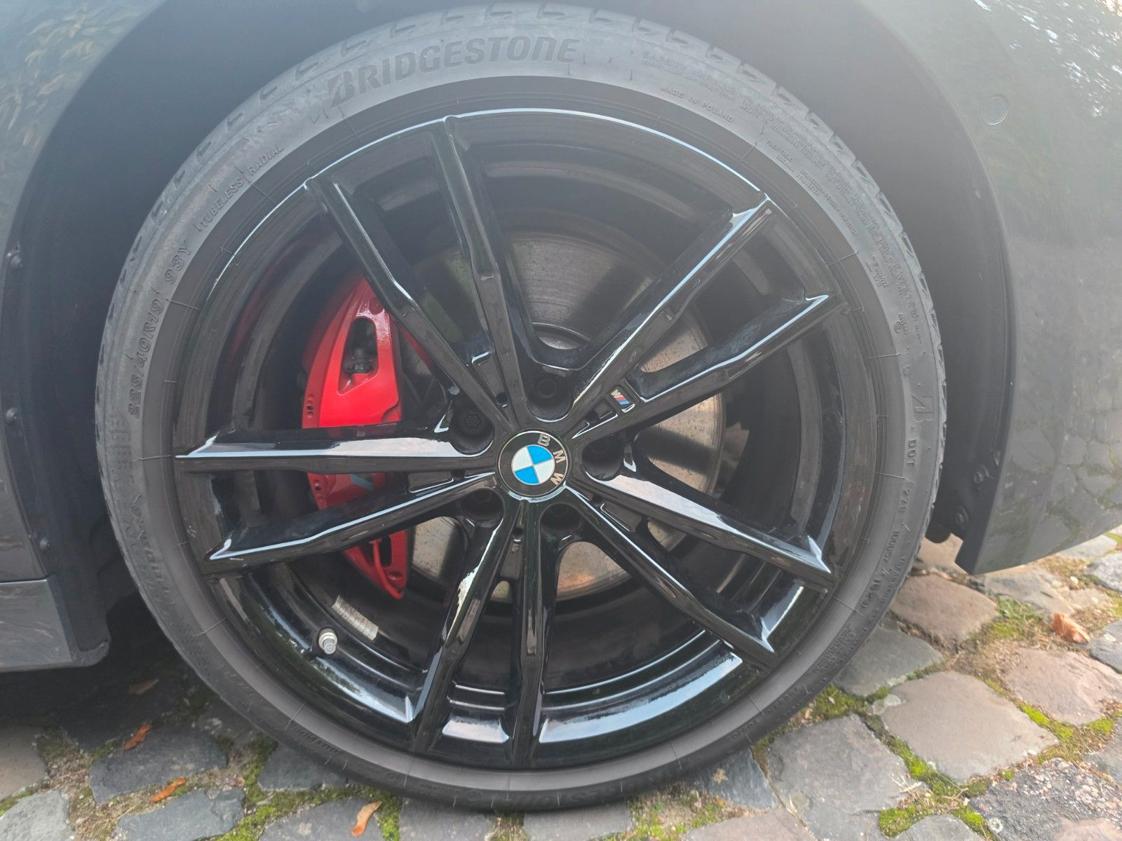 BMW 320 2024 г. Серый, пробег 49998 км