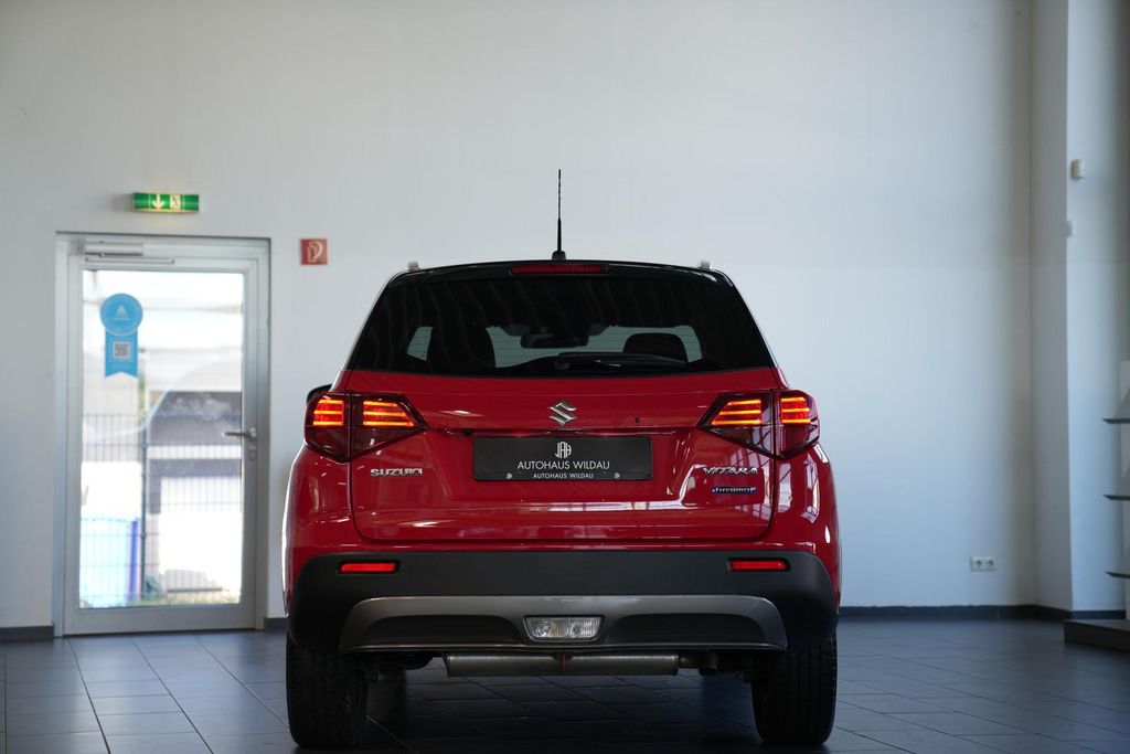 Suzuki Vitara 2022 г. Красный, пробег 41247 км