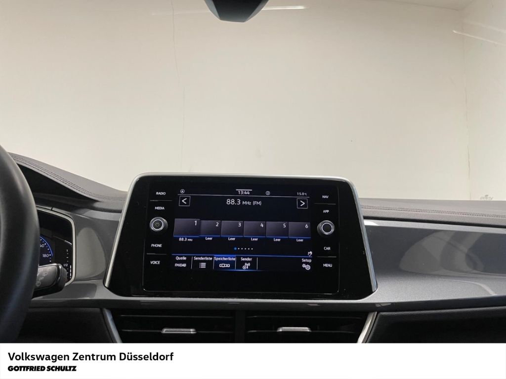 Volkswagen T-Roc 2023 г. Чёрный, пробег 33851 км