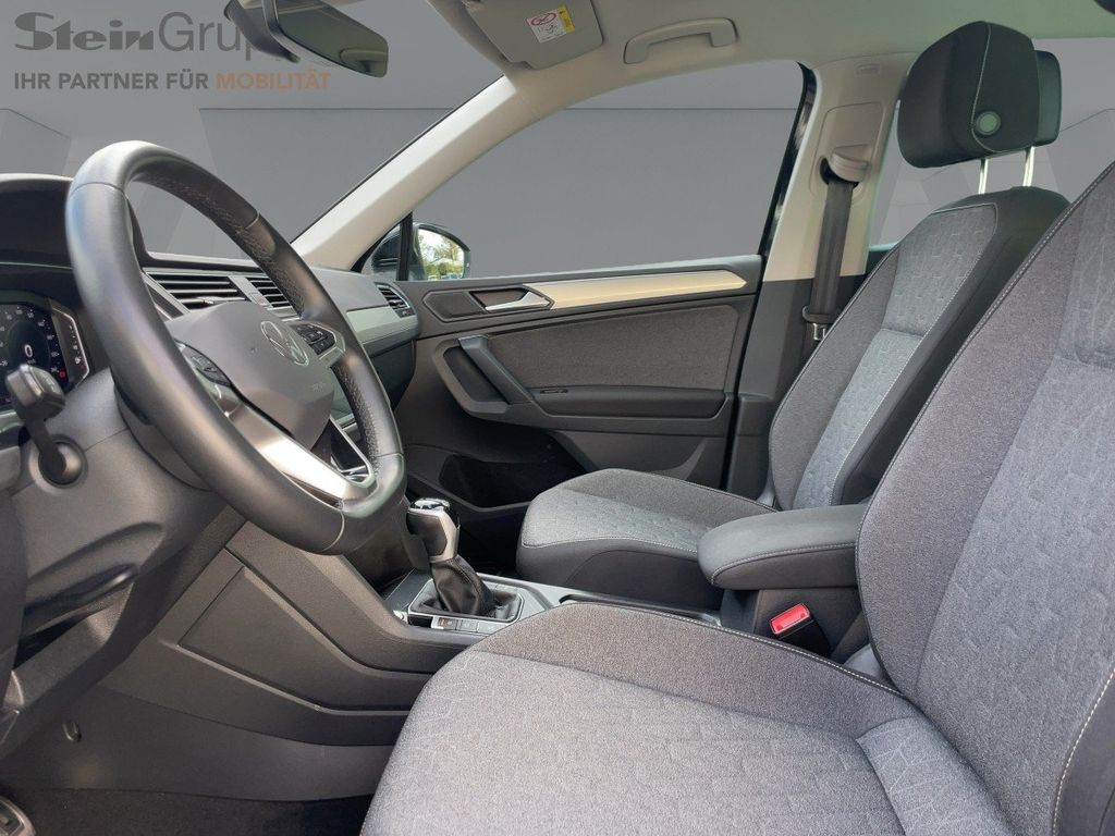 Volkswagen Tiguan 2023 г. Чёрный, пробег 54750 км