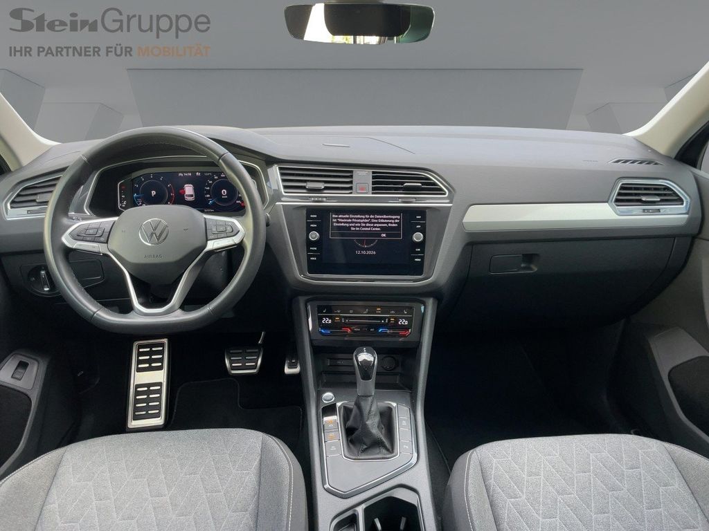 Volkswagen Tiguan 2023 г. Чёрный, пробег 54750 км