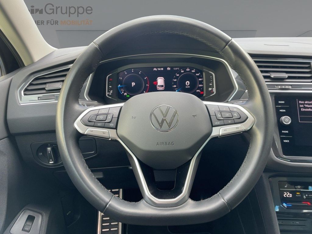 Volkswagen Tiguan 2023 г. Чёрный, пробег 54750 км