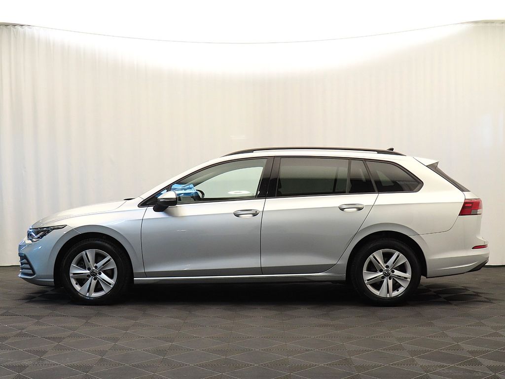 Volkswagen Golf 2024 г. Серебристый, пробег 36000 км