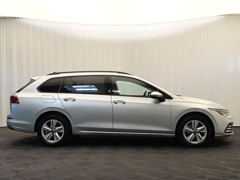 Volkswagen Golf 2024 г. Серебристый, пробег 36000 км