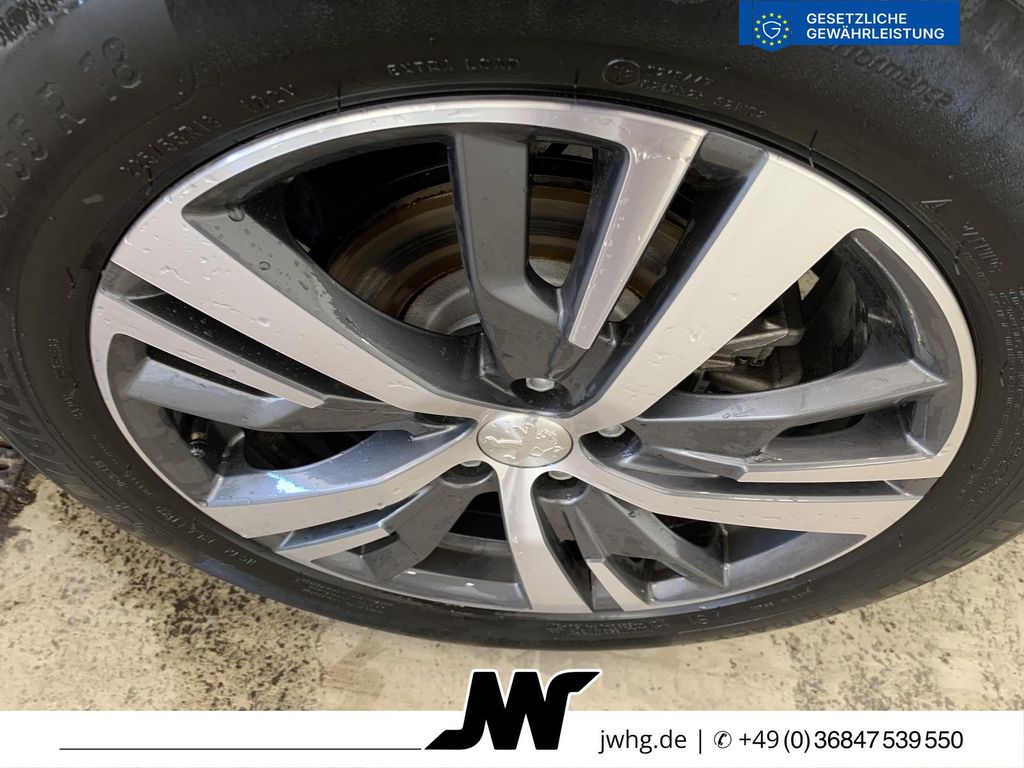 Peugeot 5008 2022 г. Серый, пробег 60000 км