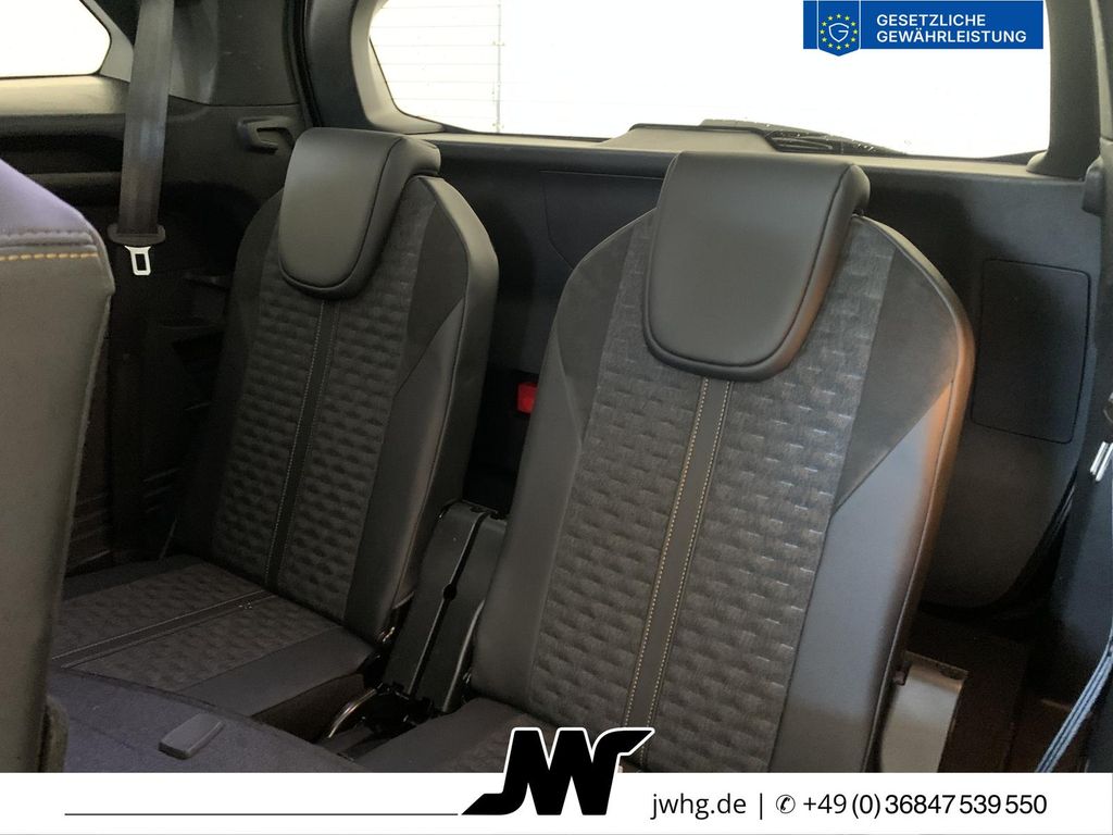 Peugeot 5008 2022 г. Серый, пробег 60000 км
