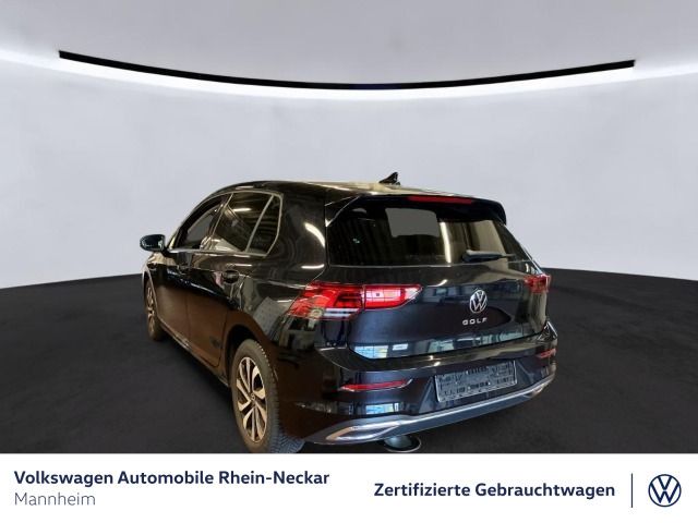Volkswagen Golf 2023 г. Чёрный, пробег 51062 км