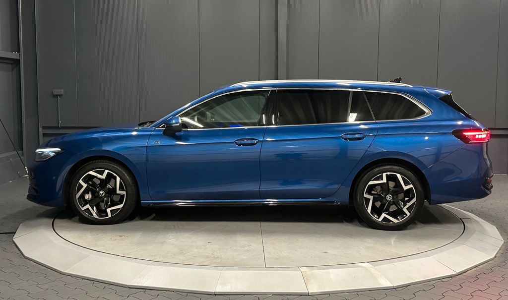 Volkswagen PASSAT VARIANT 2025 г. Синий, пробег 14000 км