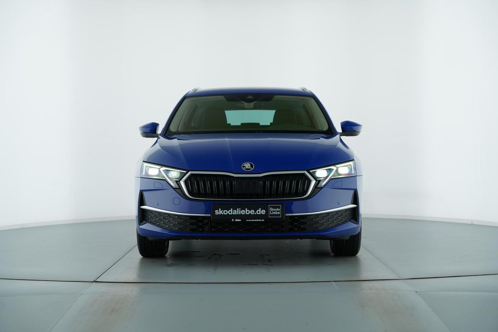 Skoda Octavia 2024 г. Синий, пробег 53303 км