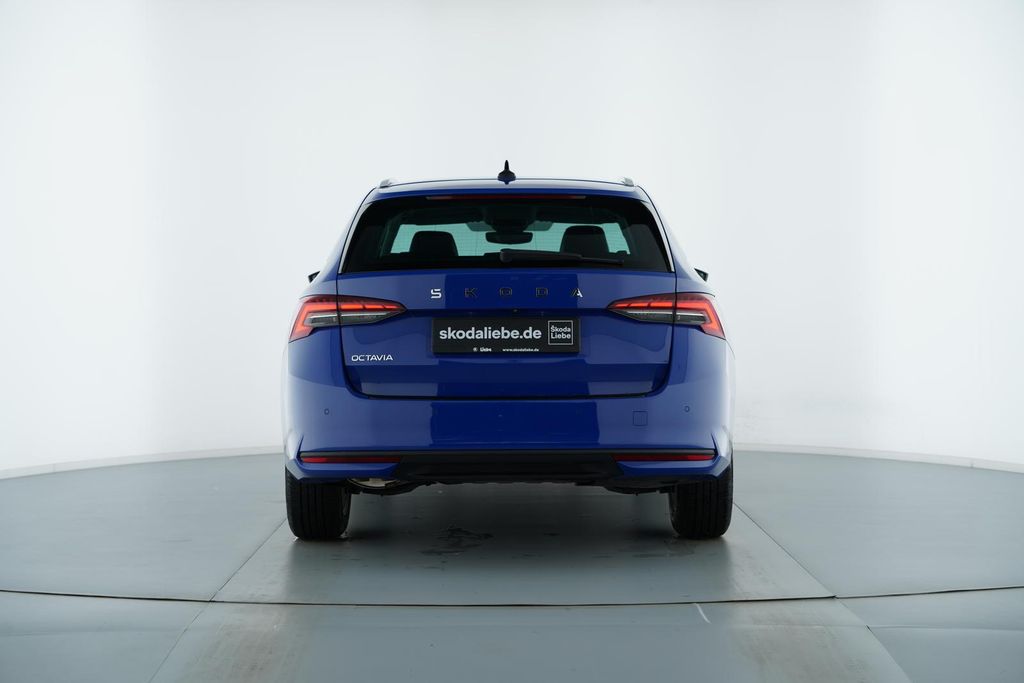 Skoda Octavia 2024 г. Синий, пробег 53303 км