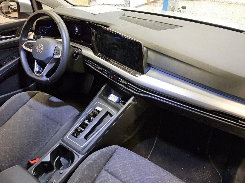Volkswagen Golf 2023 г. Серебристый, пробег 51271 км
