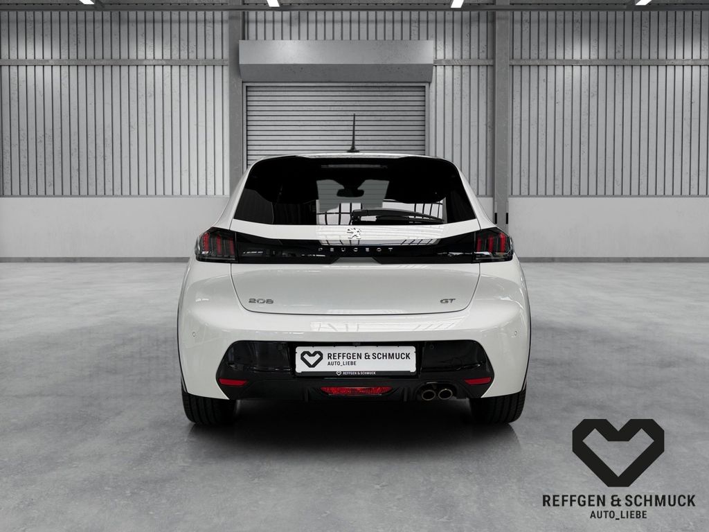 Peugeot 208 2023 г. Белый, пробег 54200 км
